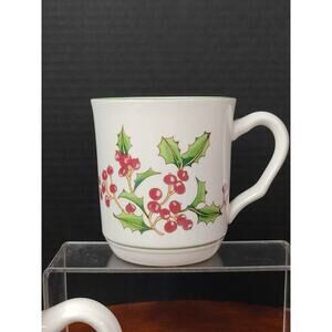 4 Vintage SANGO Korea White Christmas Mugs 3 3/4" Cups Holly Leaves & Berries